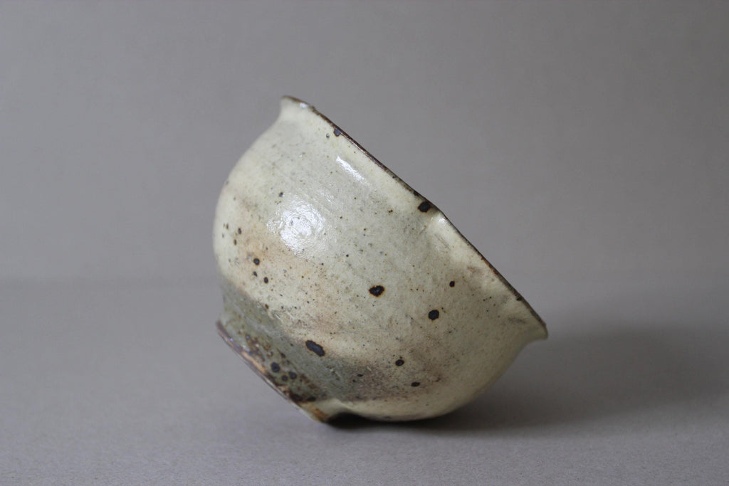 Japanese Shigaraki Matcha Chawan: Traditional Stoneware Tea Bowl