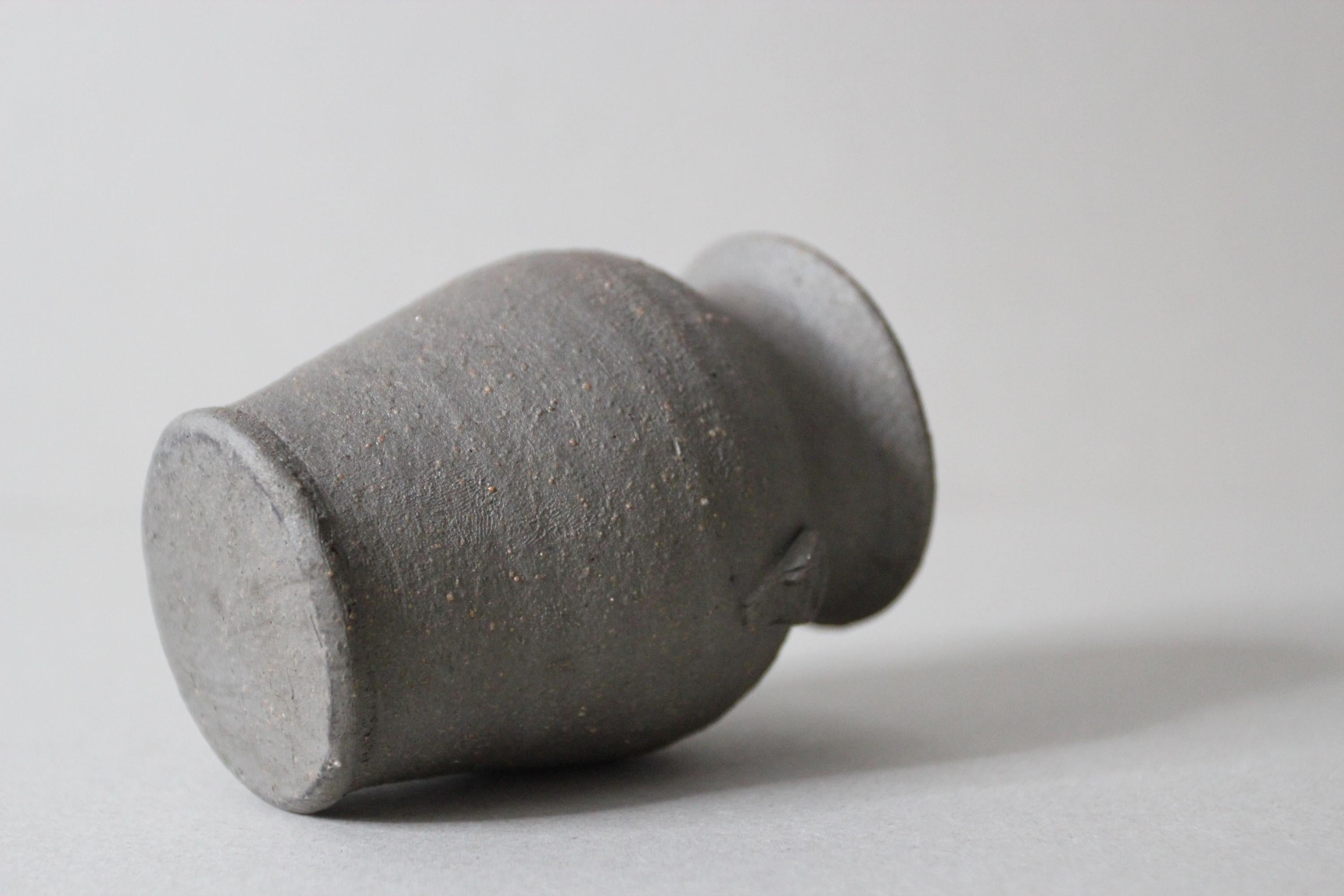 Shigaraki Mini Ceramic Flower Vase: Handcrafted Japanese Pottery