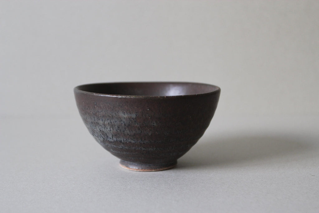 Handmade Shigaraki Ware Rice Bowl: Rustic Japanese Ceramic