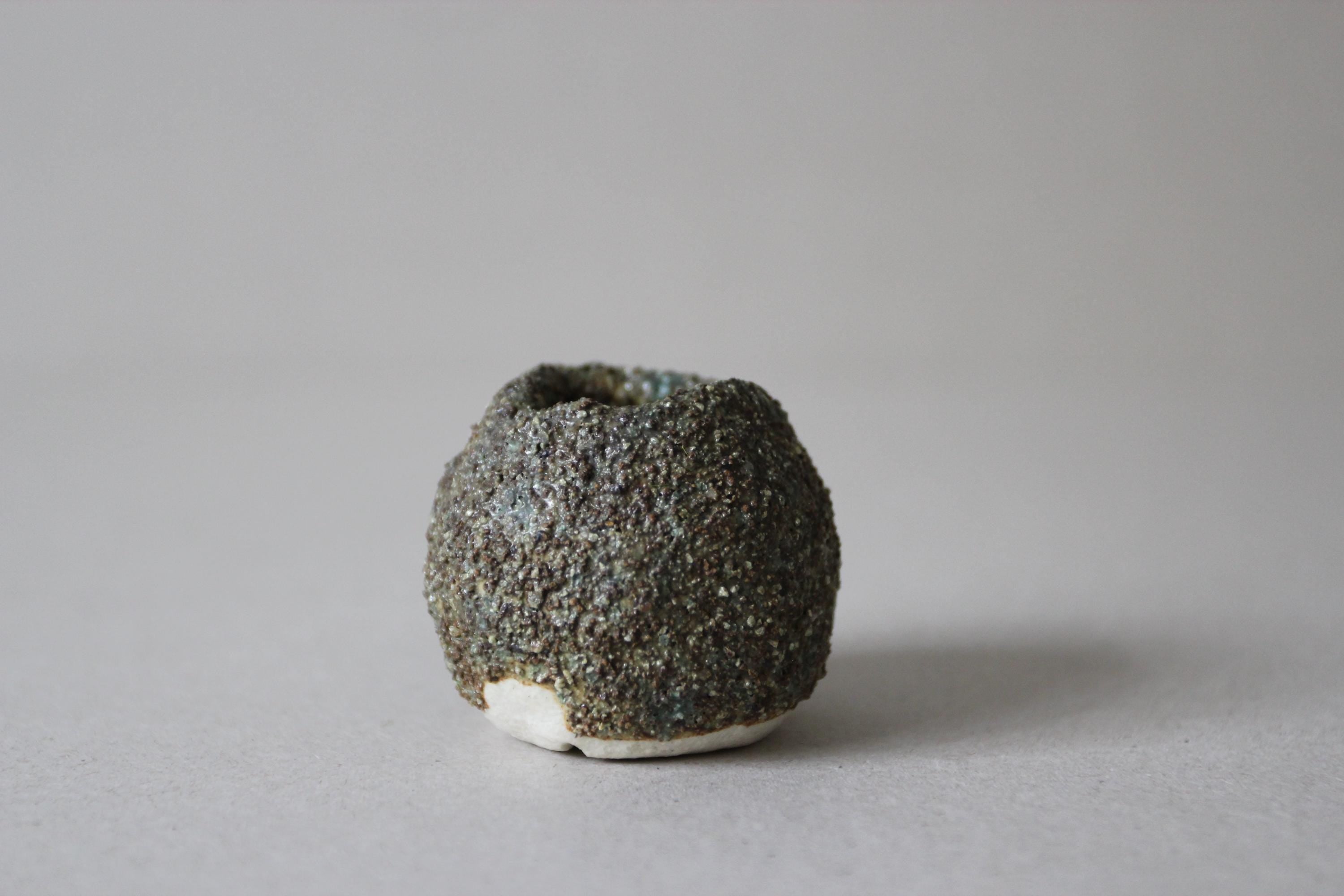 Shigaraki Mini Vase: Rustic Japanese Ceramic Bud Vase, Wabi Sabi Decor