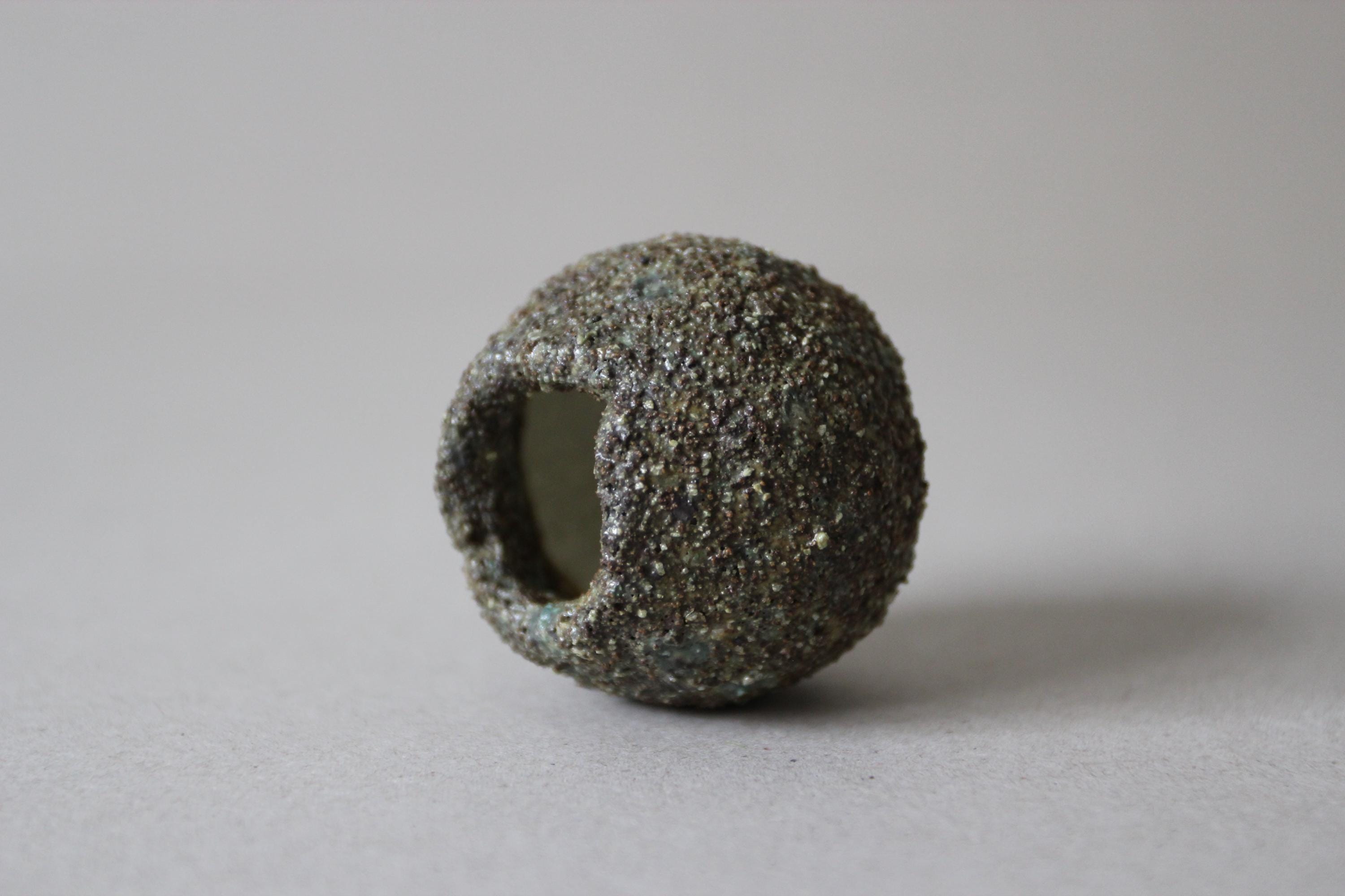 Shigaraki Mini Vase: Rustic Japanese Ceramic Bud Vase, Wabi Sabi Decor