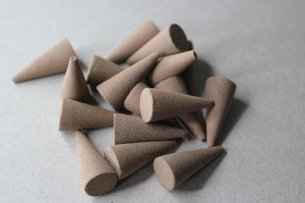 Japanese Incense Cones: Synchronicity Aroma - Meditation & Relaxation (16 pcs, 20 min Burn Time)