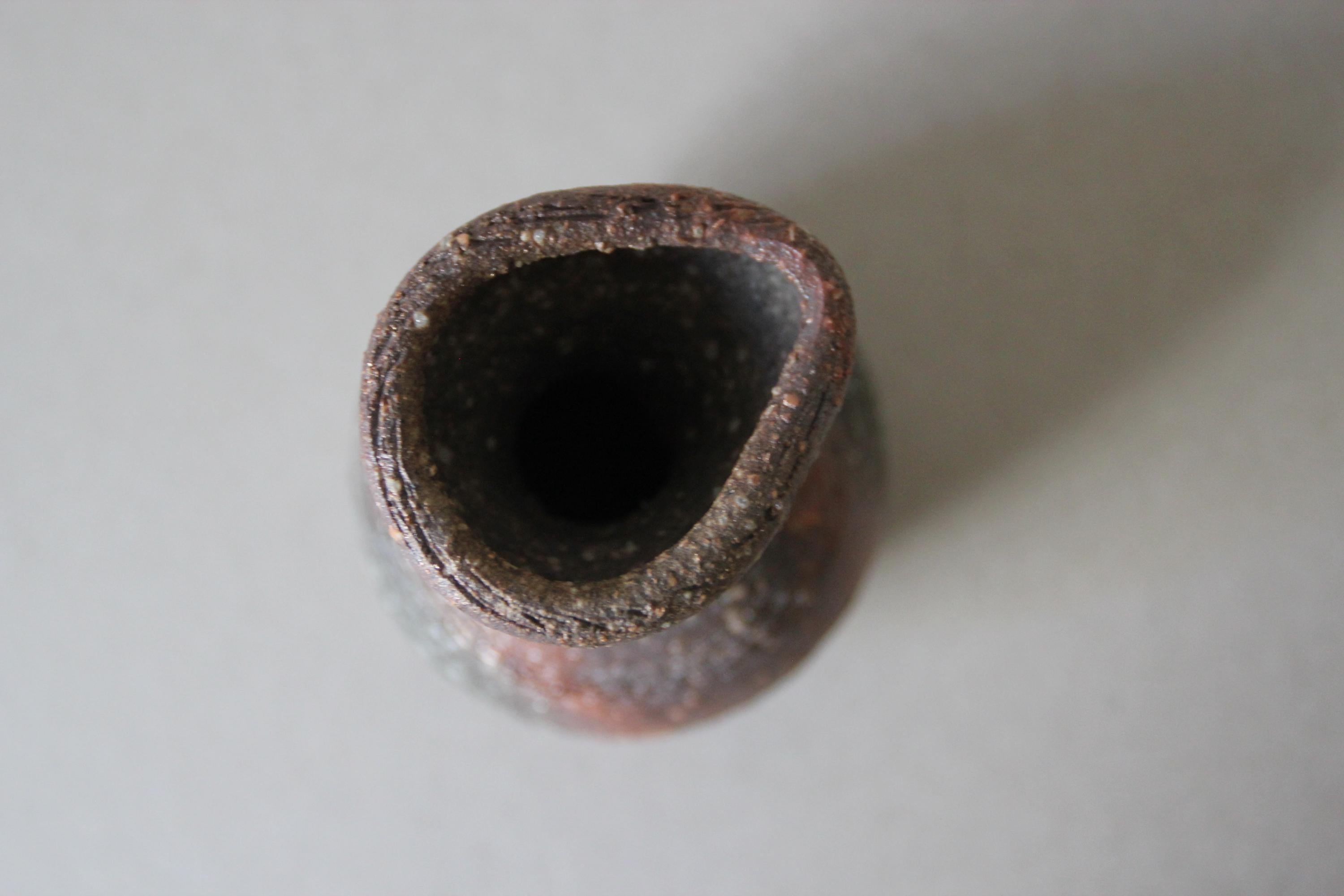 Japanese Shigaraki Pottery Mini Vase: Rustic Floral Decor