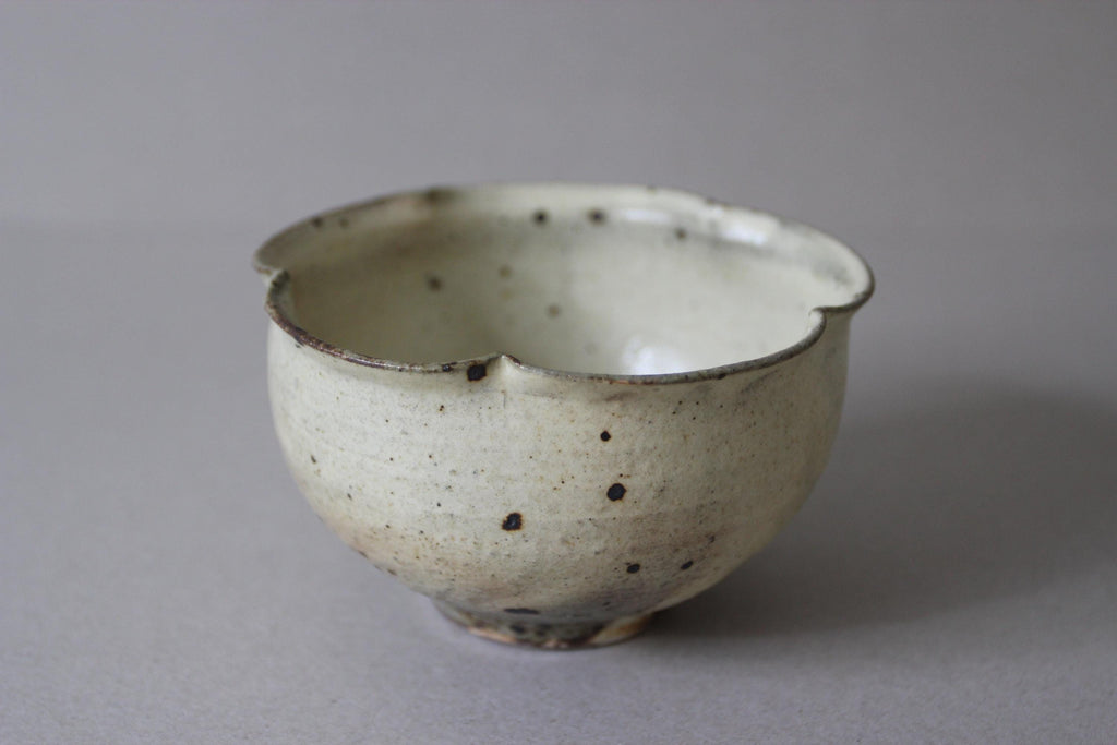 Japanese Shigaraki Matcha Chawan: Traditional Stoneware Tea Bowl