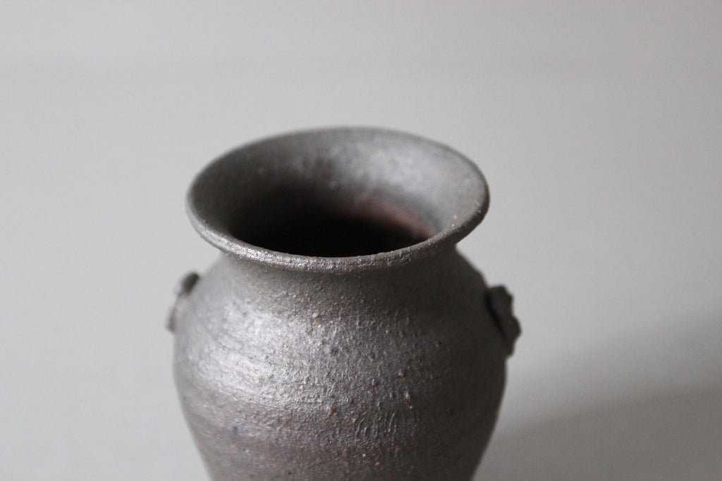 Shigaraki Mini Ceramic Flower Vase: Handcrafted Japanese Pottery