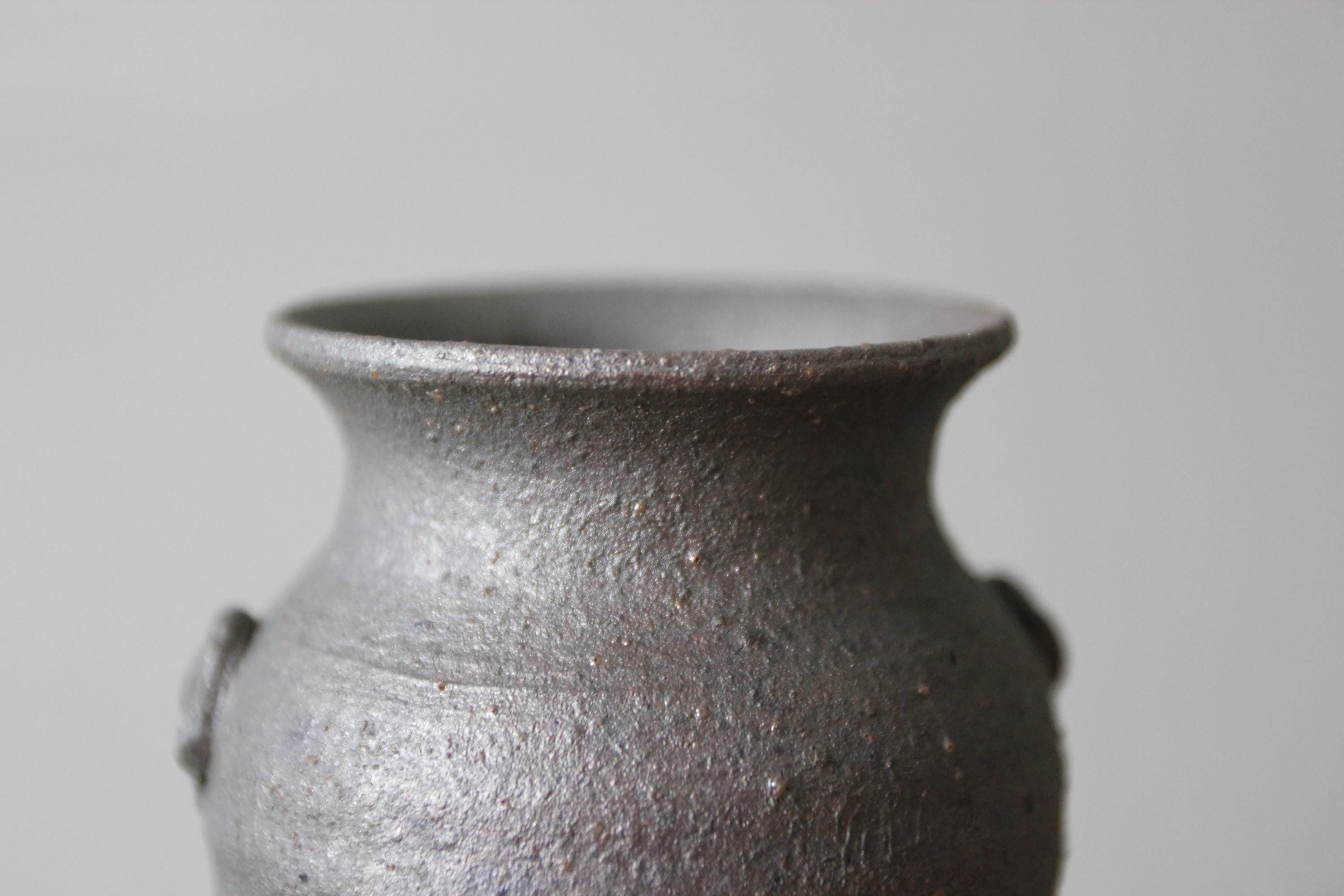 Shigaraki Mini Ceramic Flower Vase: Handcrafted Japanese Pottery