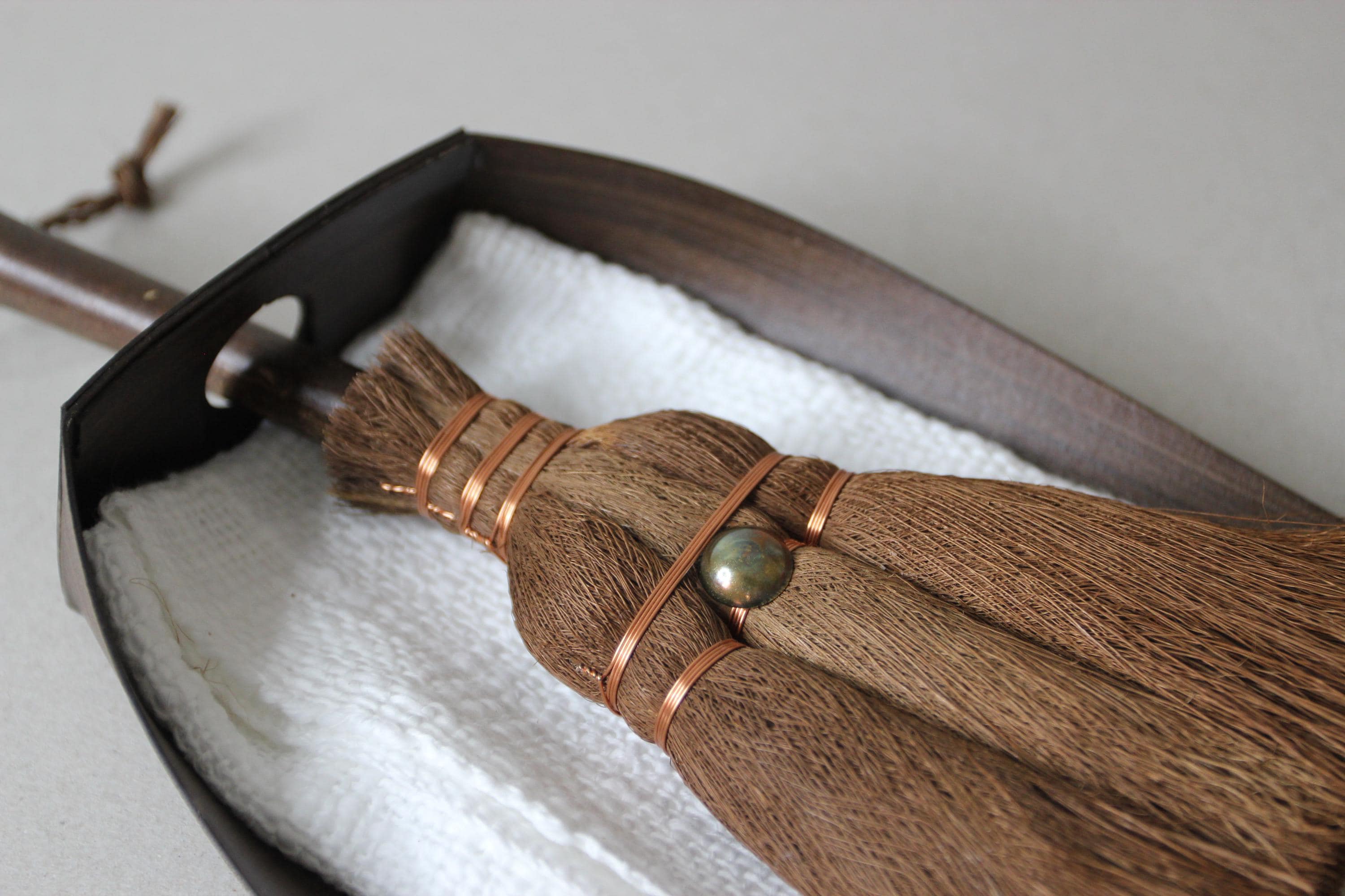 Japanese Palm Broom Set: Handmade Cleaning Tools with Dustpan & Cloth