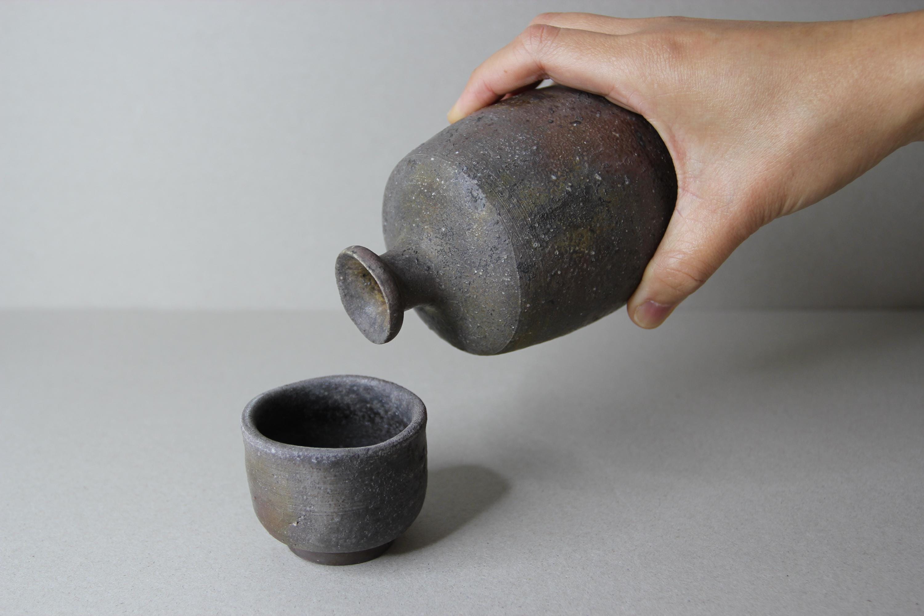 Bizen Ware Sake Set: Authentic Japanese Kankiri-yaki Pottery