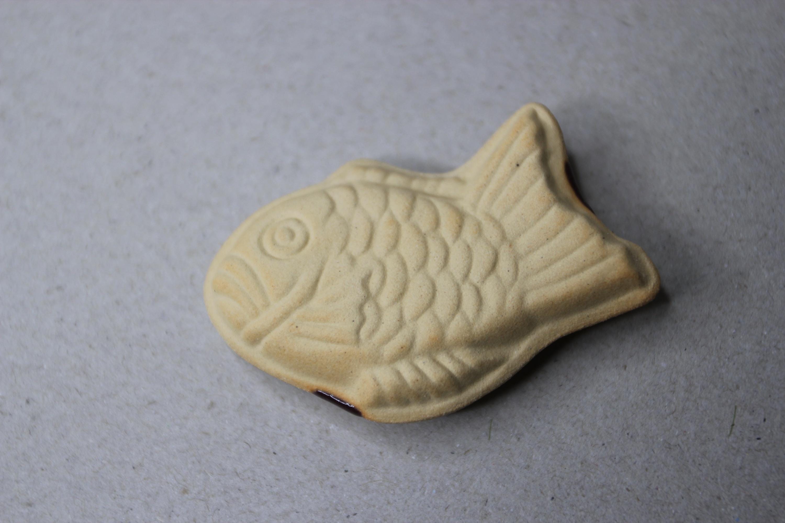Taiyaki Chopstick Rest  Japanese Ceramic Fish Cake Chopstick Holder