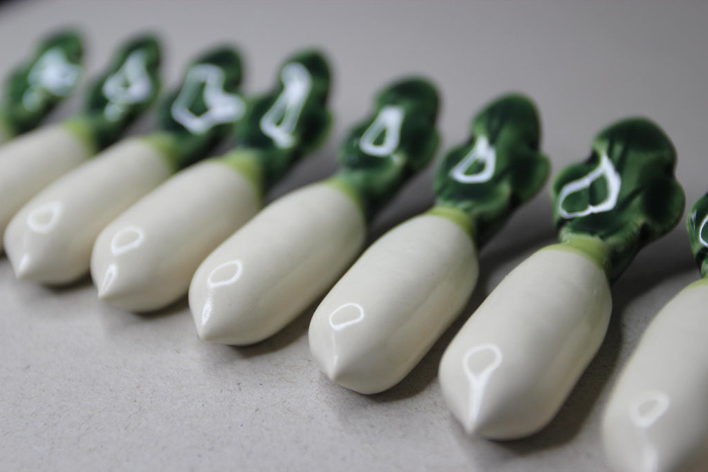 Japanese Daikon Radish Chopstick Rest: Handmade Ceramic Holder