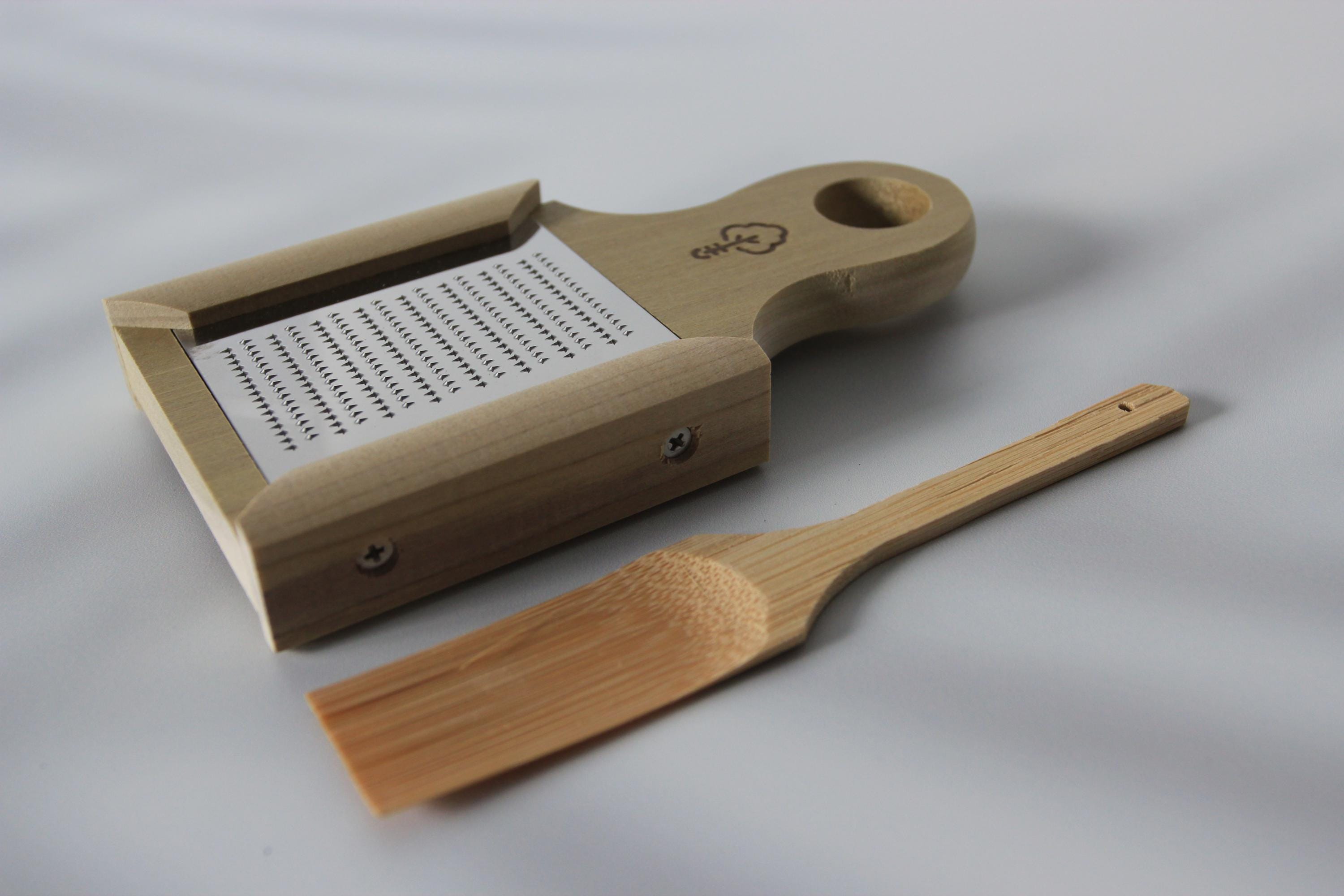 Japanese Wasabi Grater: Hinoki Wood Handle, Stainless Steel Blade