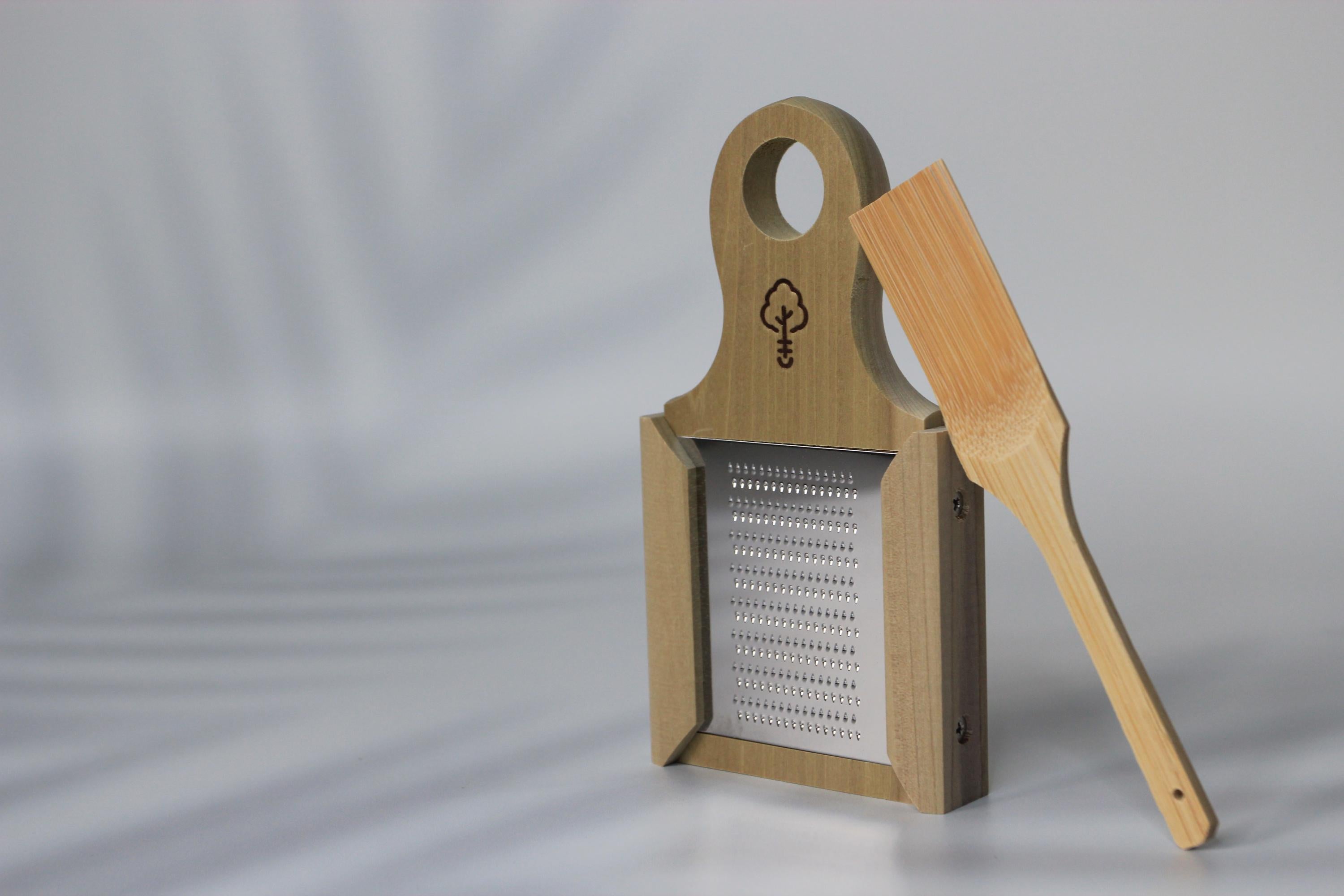 Japanese Wasabi Grater: Hinoki Wood Handle, Stainless Steel Blade