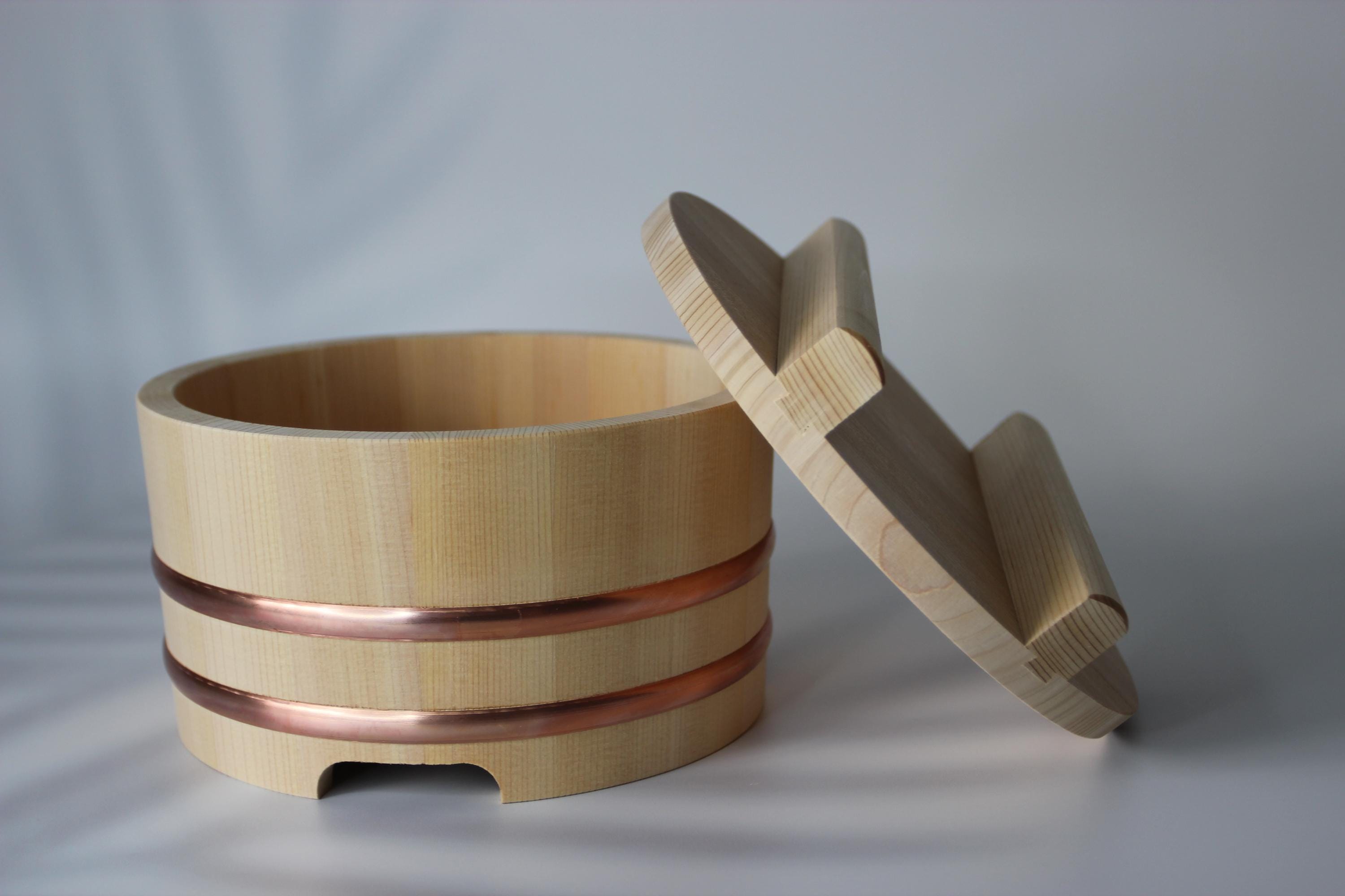Handcrafted Sawara Cypress Ohitsu: Japanese Sushi Rice Tub with Copper Bands