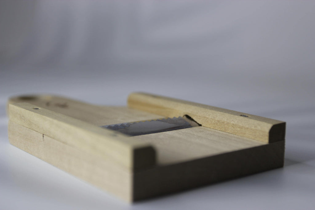 Hohonoki (朴の木) Japanese Julienne Peeler | Handcrafted in Japan | Traditional Vegetable Shredder | Kitchen Tool