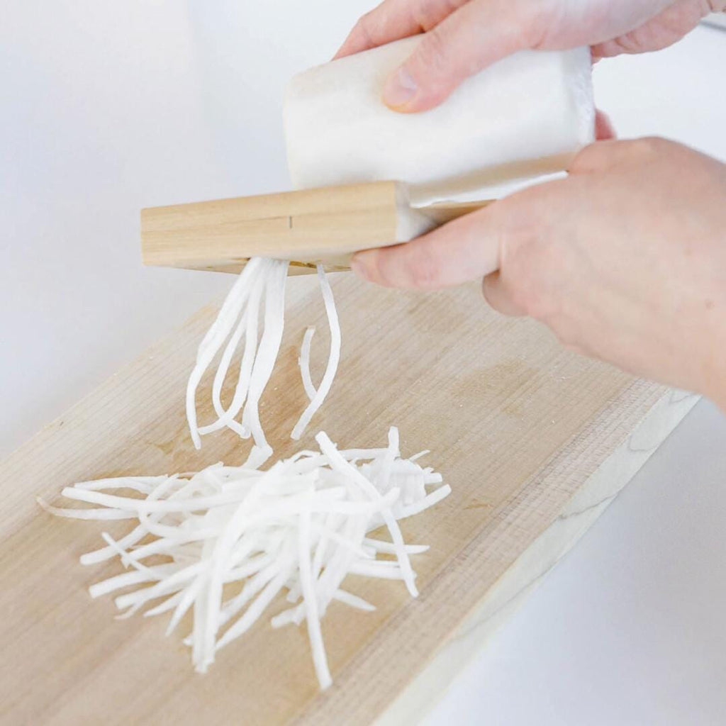 Hohonoki (朴の木) Japanese Julienne Peeler | Handcrafted in Japan | Traditional Vegetable Shredder | Kitchen Tool