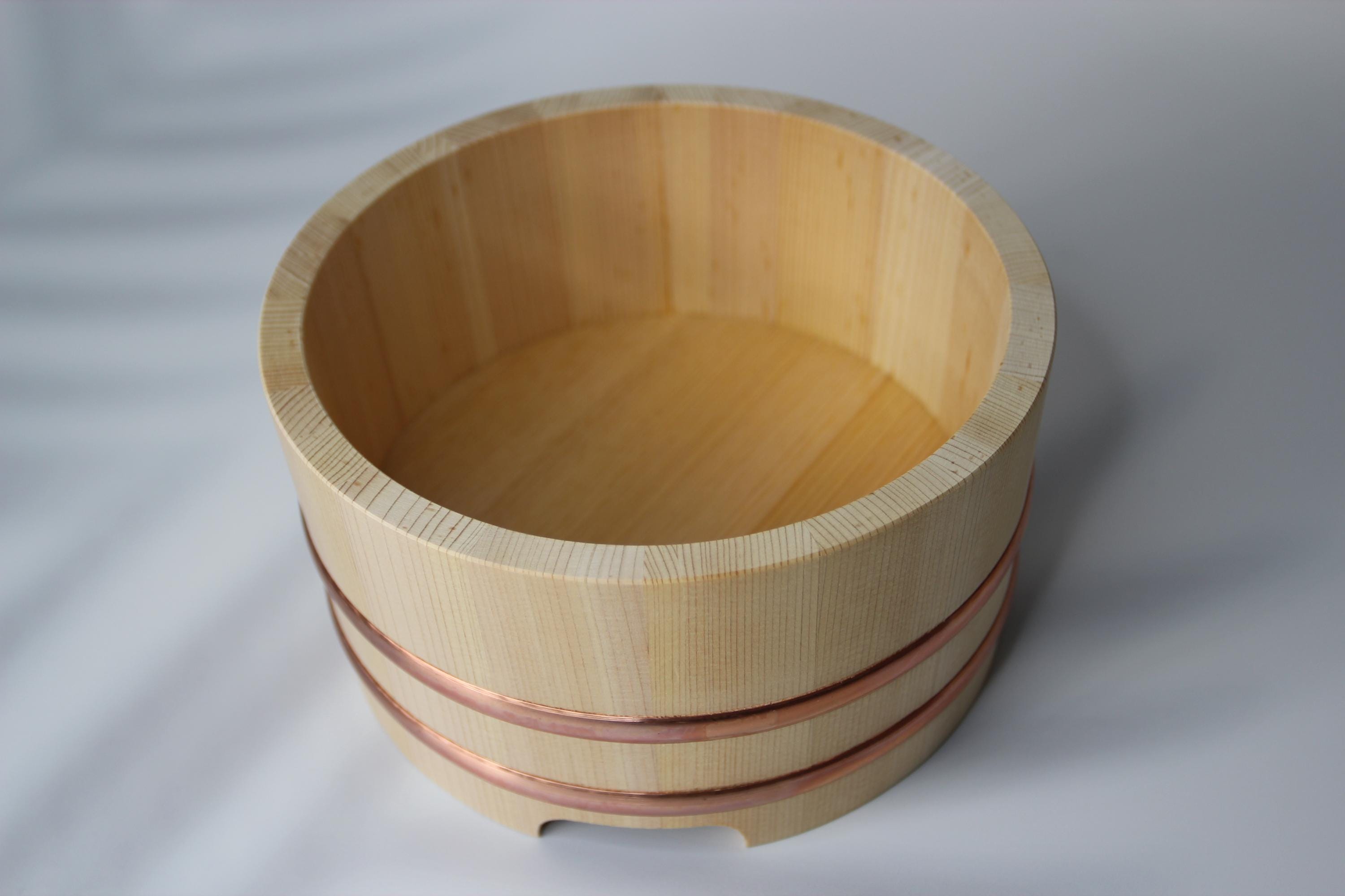 Handcrafted Sawara Cypress Ohitsu: Japanese Sushi Rice Tub with Copper Bands