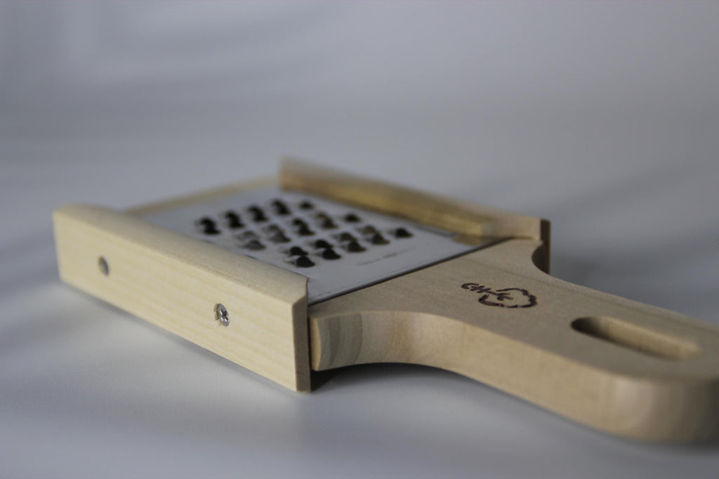 Japanese Hohonoki (朴の木) Vegetable Grater | Made in Japan Wooden Kitchen Grater | Traditional Japanese Kitchen Tool | Daikon Oroshi Grater