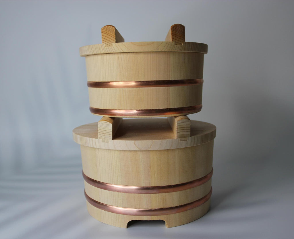 Handcrafted Sawara Cypress Ohitsu: Japanese Sushi Rice Tub with Copper Bands