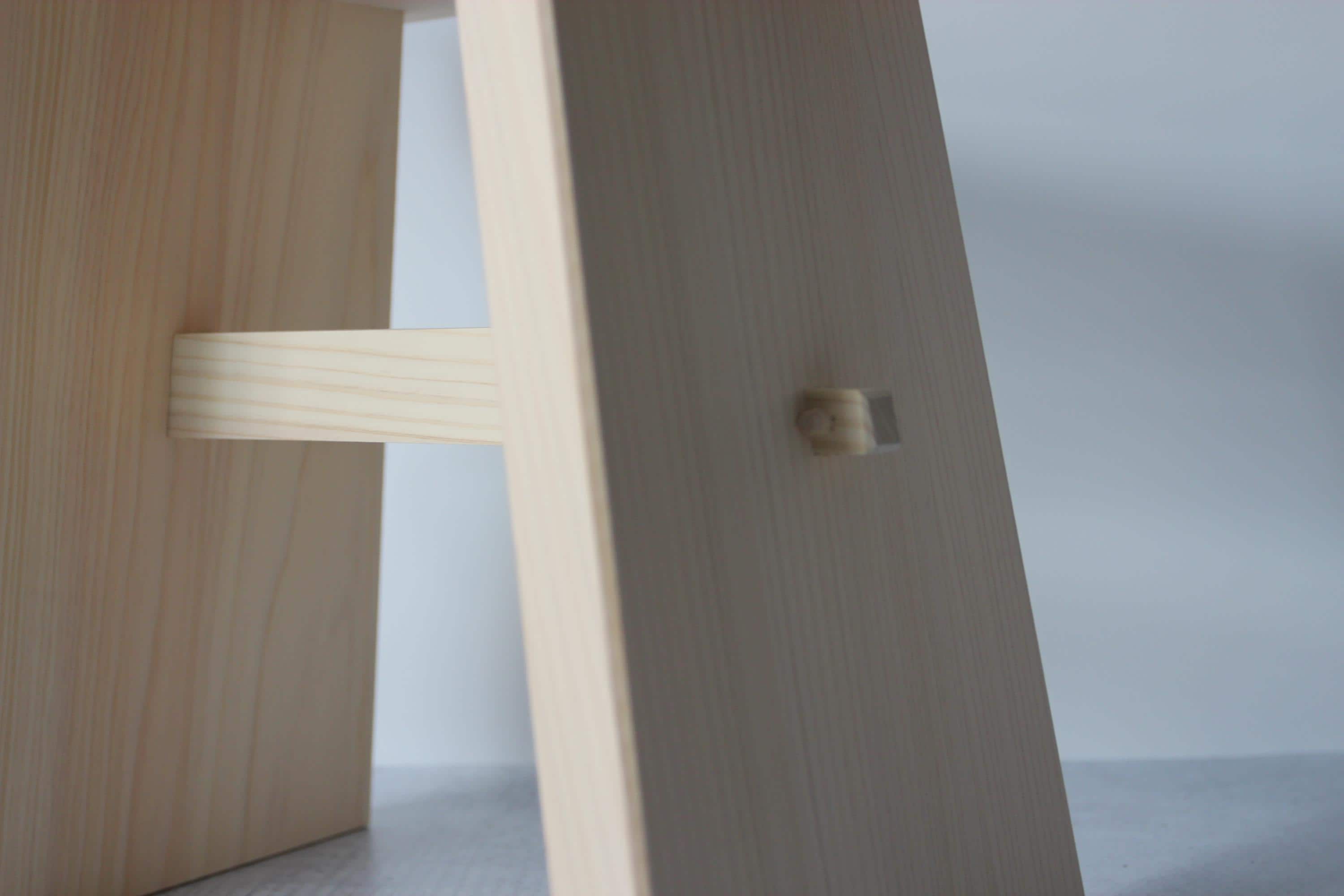 Japanese Hinoki Cypress Bath Chair: Traditional Onsen Spa Stool