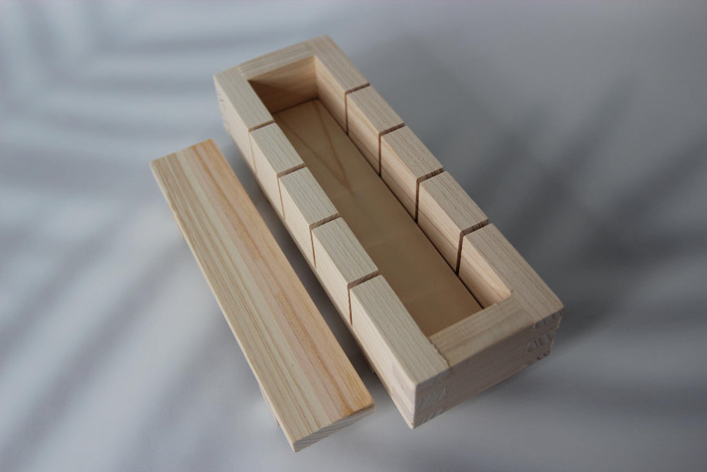 Hinoki Oshizushi Sushi Mold with Knife Guide - Made in Japan