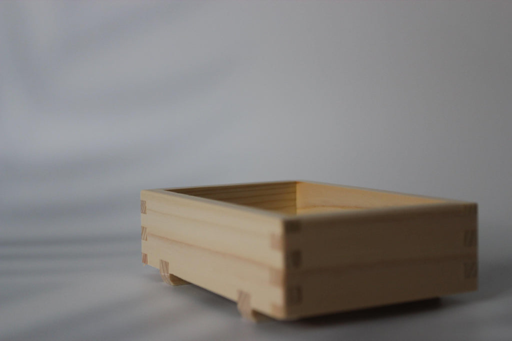 Hinoki Soap Dish: Japanese Cypress Wood, Eco-Friendly Bath Decor