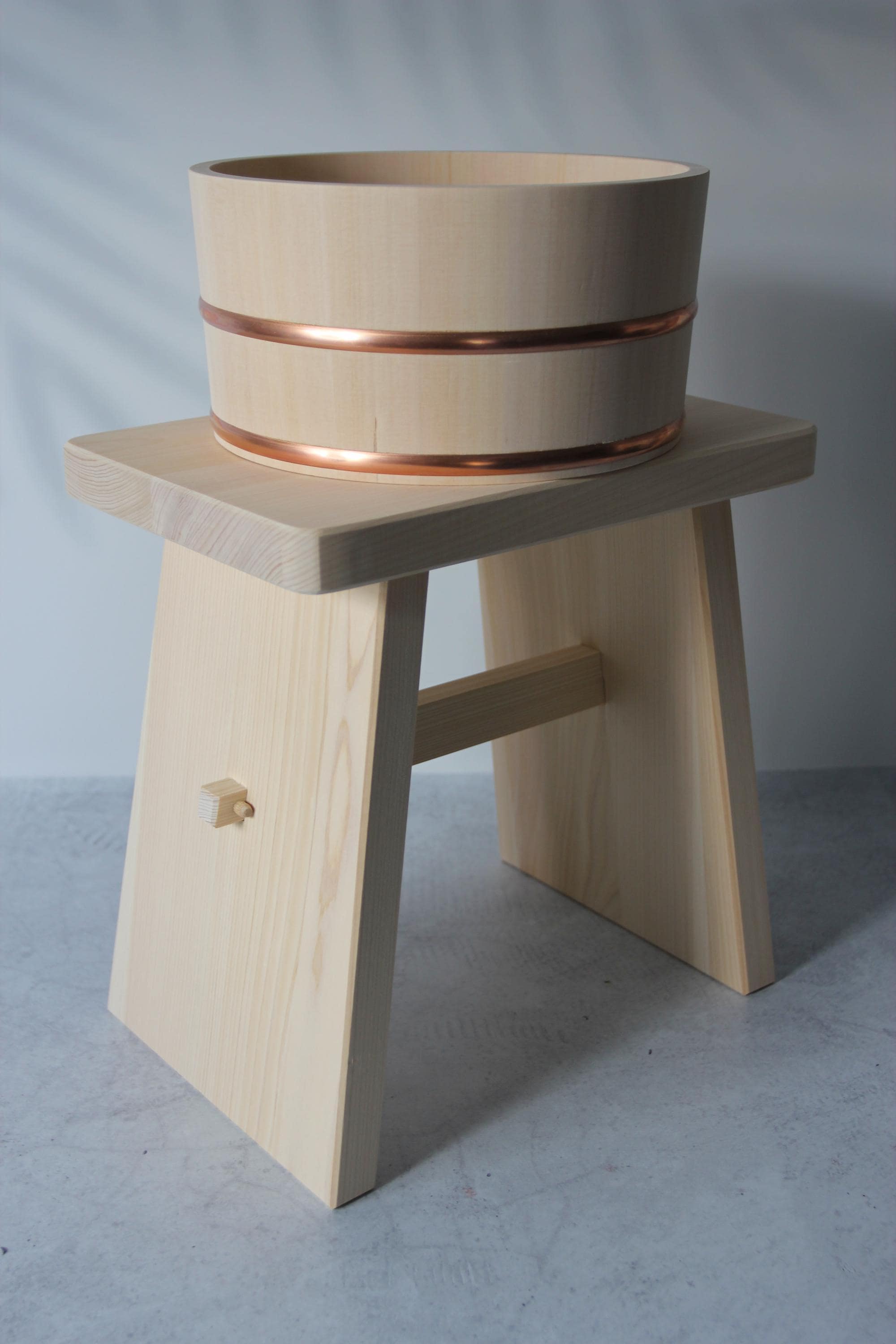 Japanese Hinoki Cypress Bath Chair: Traditional Onsen Spa Stool