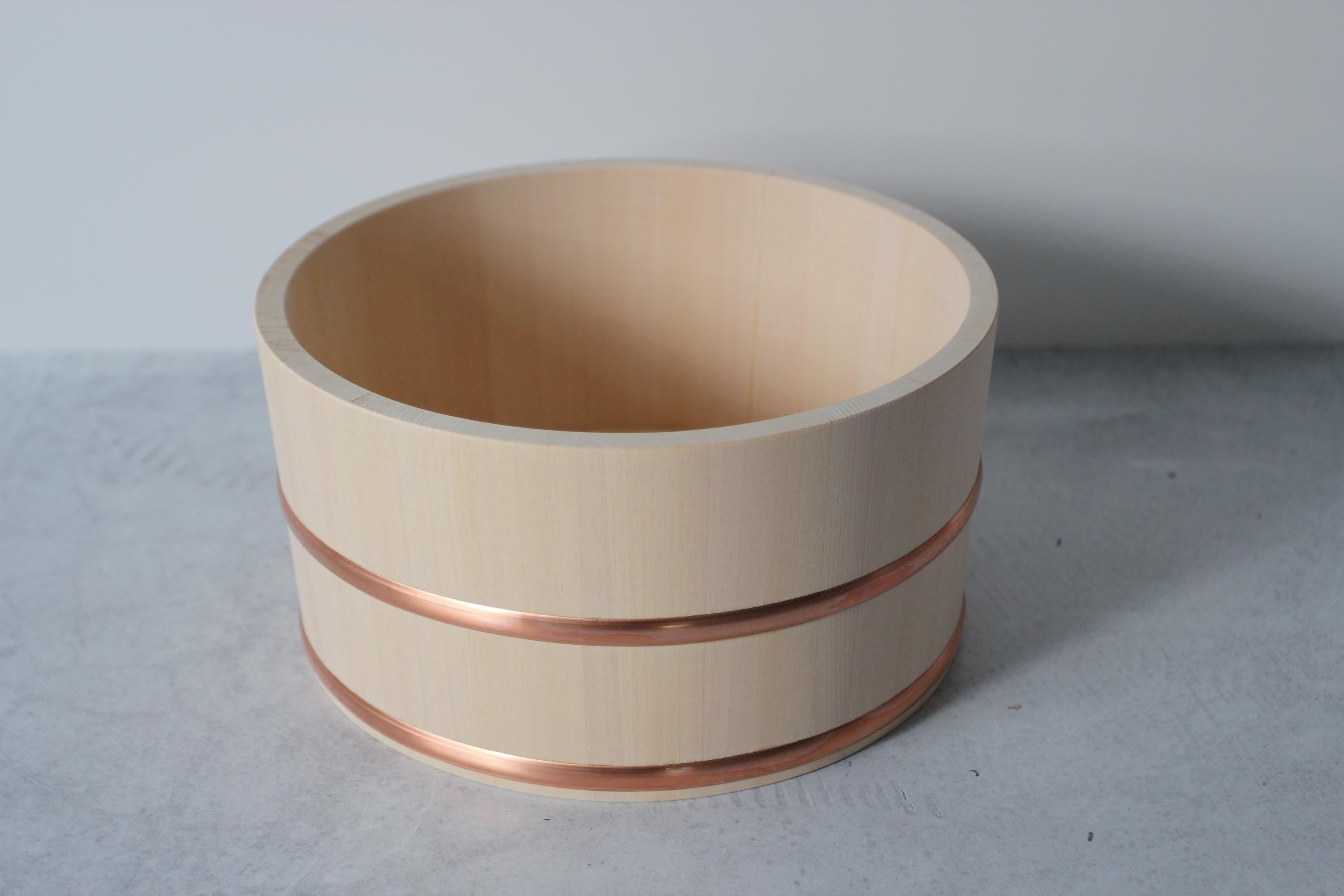 Hinoki Cypress Bath Bucket: Japanese Onsen Style with Copper Band
