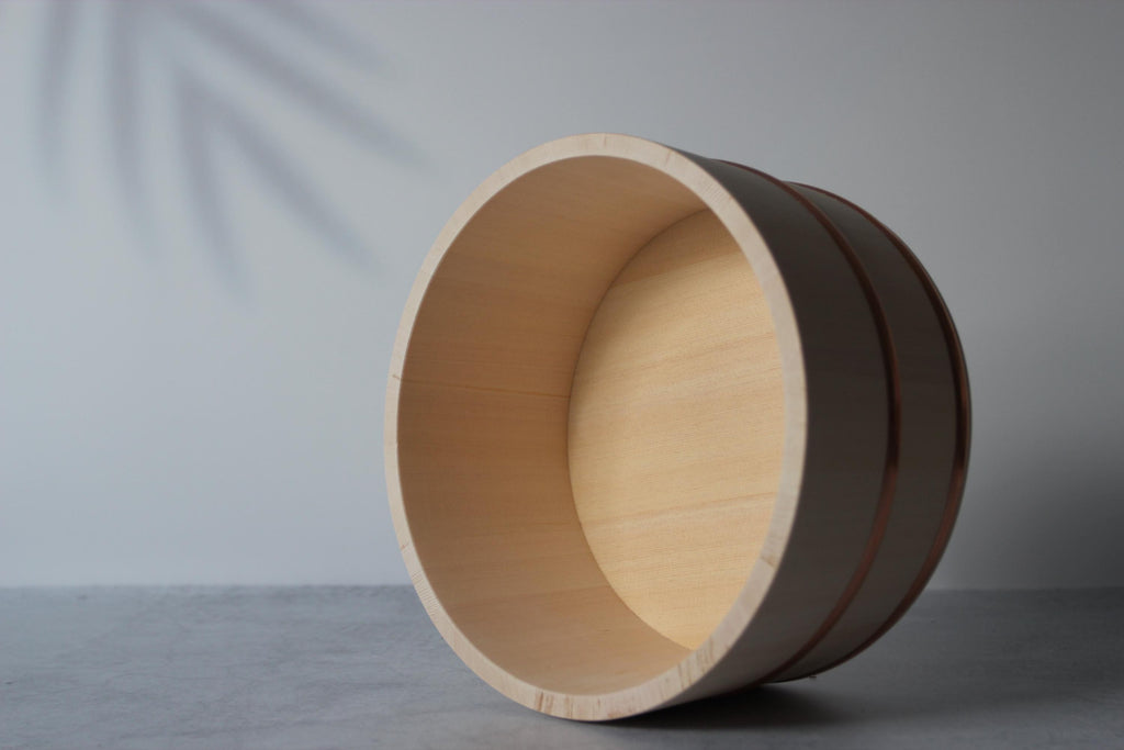 Hinoki Cypress Bath Bucket: Japanese Onsen Style with Copper Band