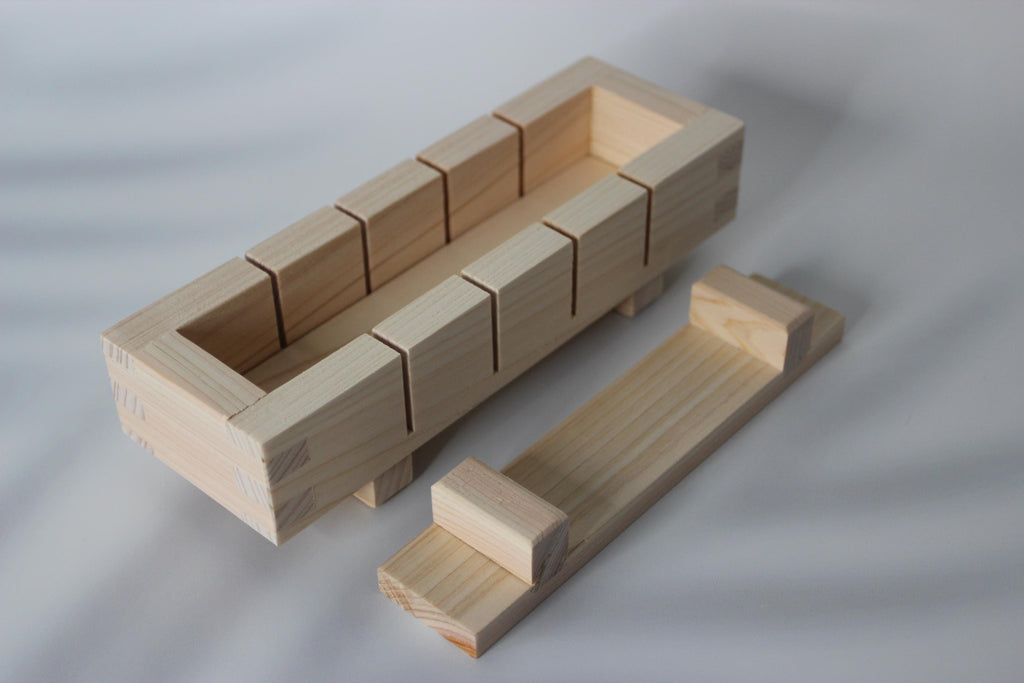 Hinoki Oshizushi Sushi Mold with Knife Guide - Made in Japan