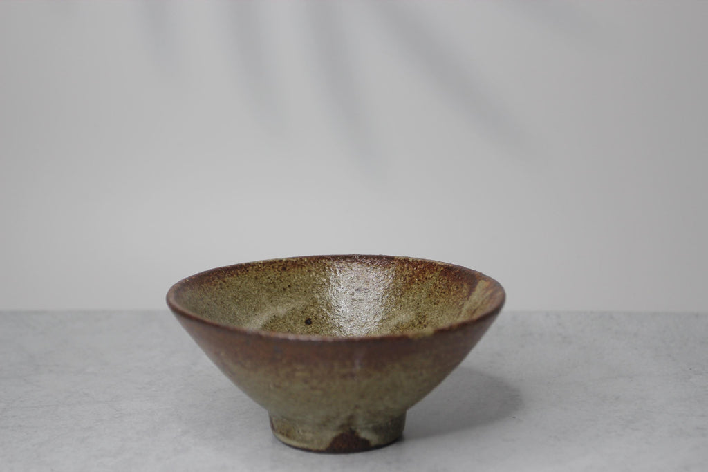Handmade Shigaraki Ware Rice Bowl: Wabi Sabi Ash Glaze Ceramic (12.5cm) Made in Japan