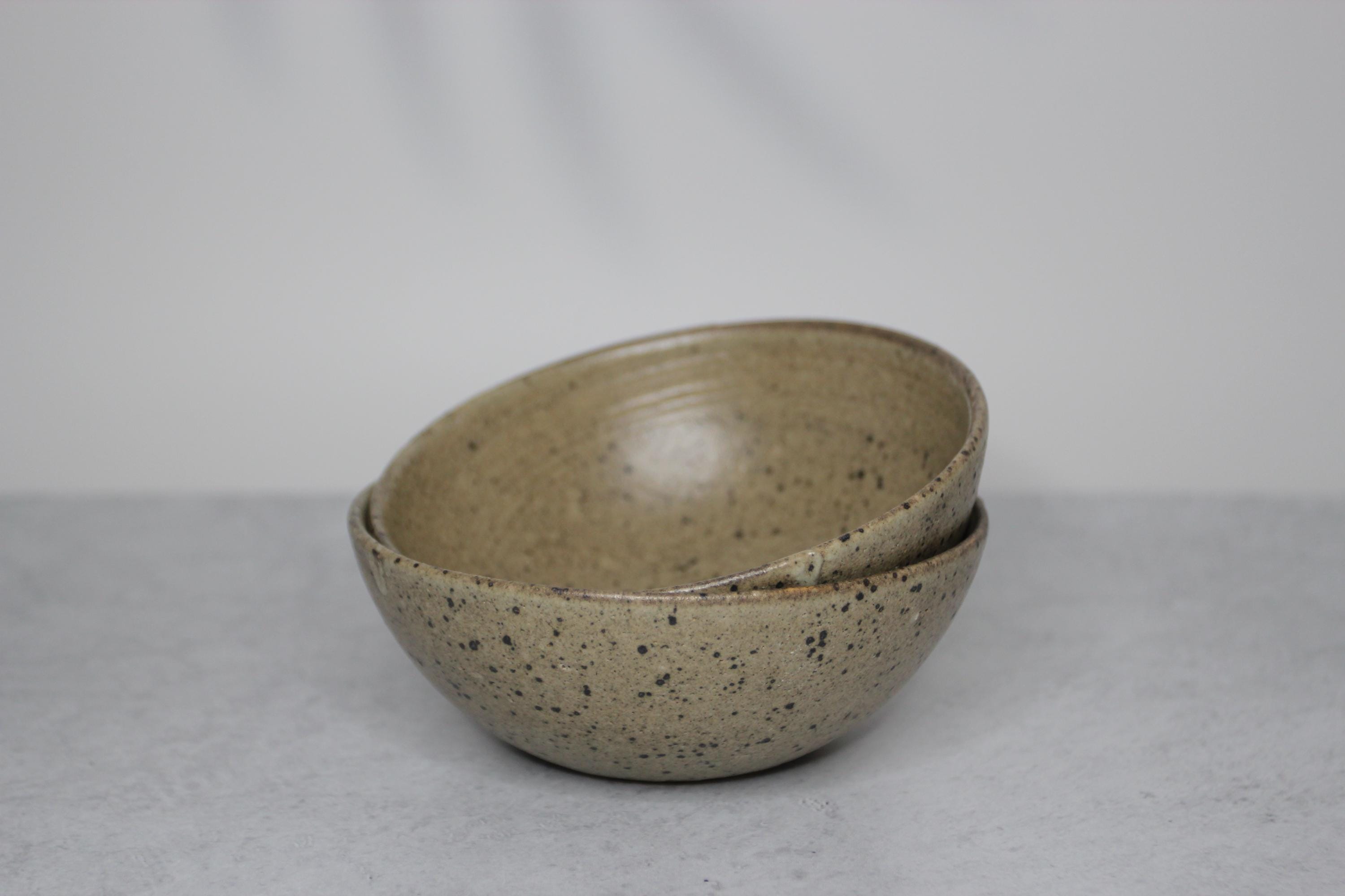 Handmade Shigaraki Ware Bowl: Rustic Japanese Stoneware, Ash Granite Glaze