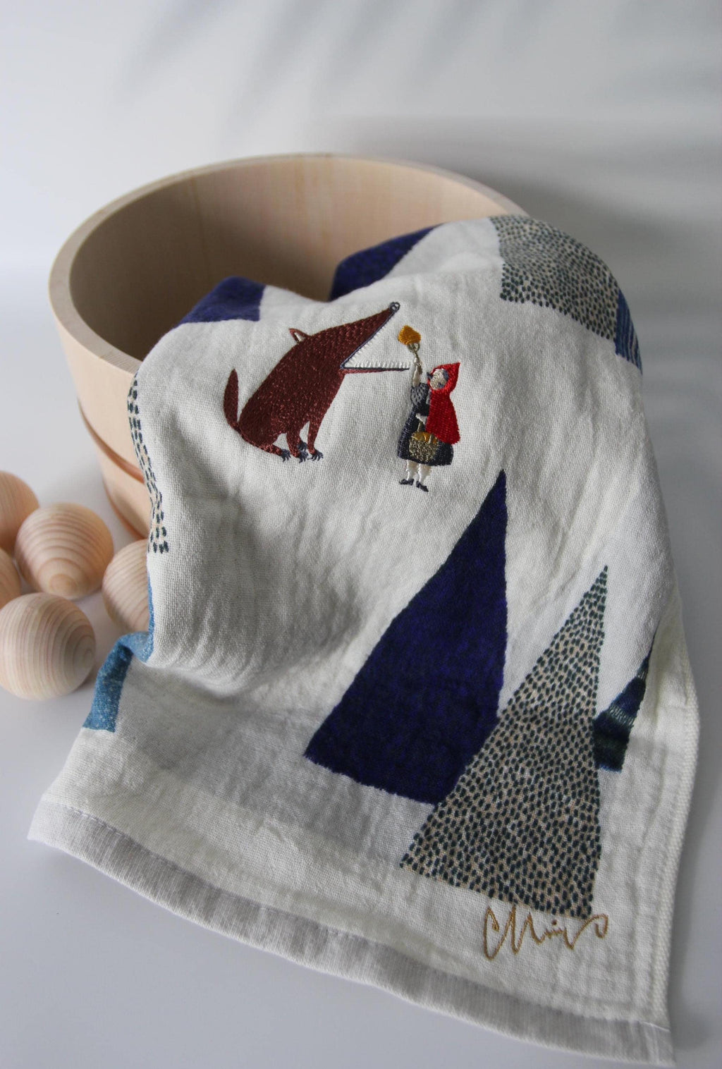 Fairytale Embroidered Hand Towel | Japanese Imabari Cotton Towel | moritaMiW × Kusubashi Monori