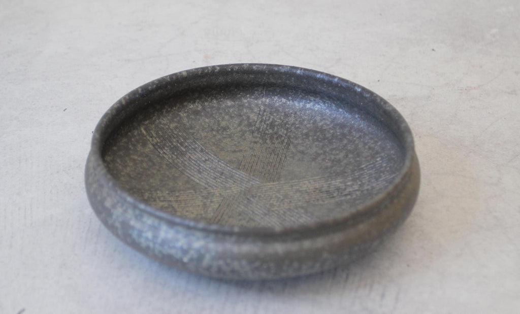 Black Kushime Shigaraki Ware Bowl | Japanese Rustic Pottery