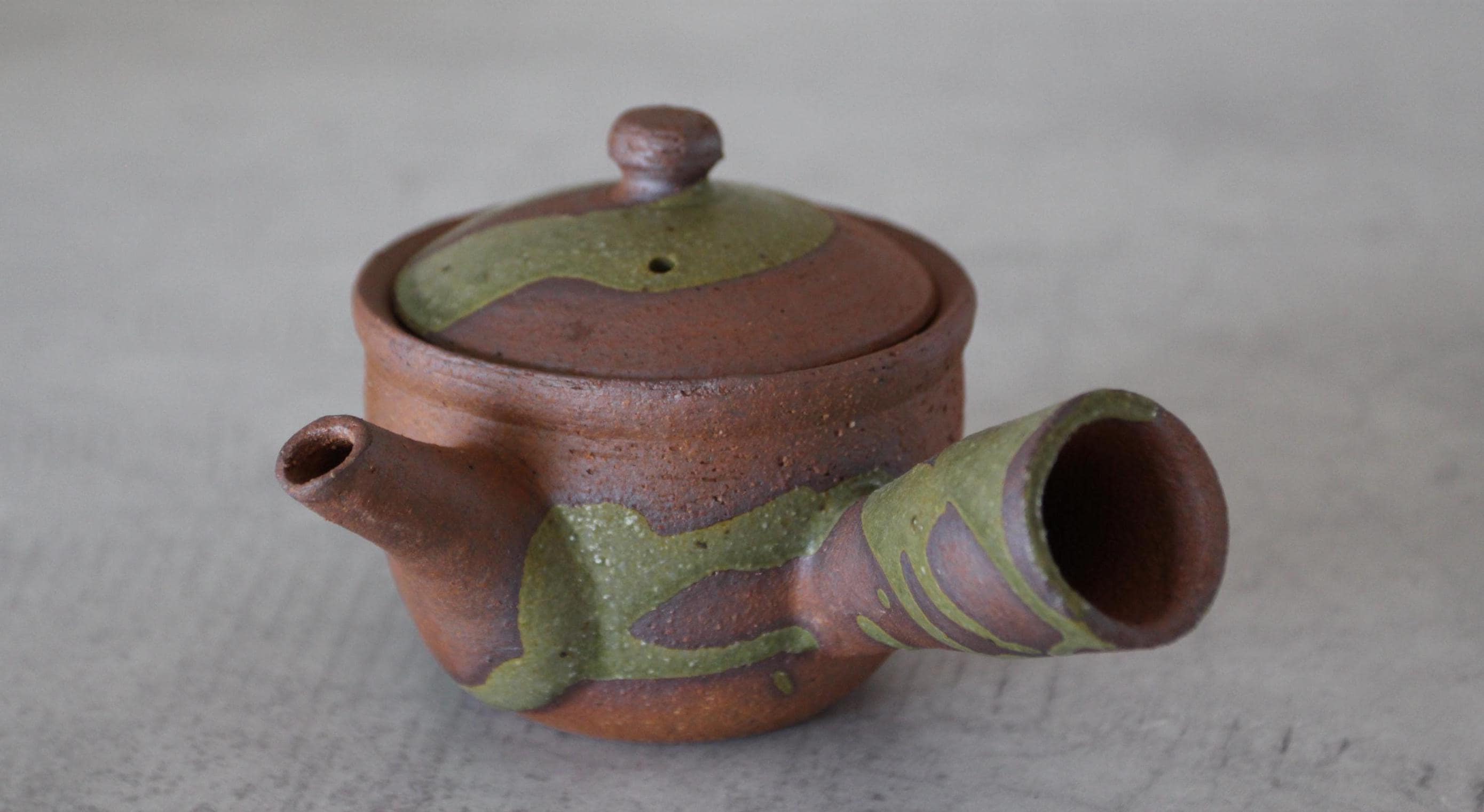 Handmade Shigaraki Ware Kyusu Teapot | Japanese Green Tea, 300ml