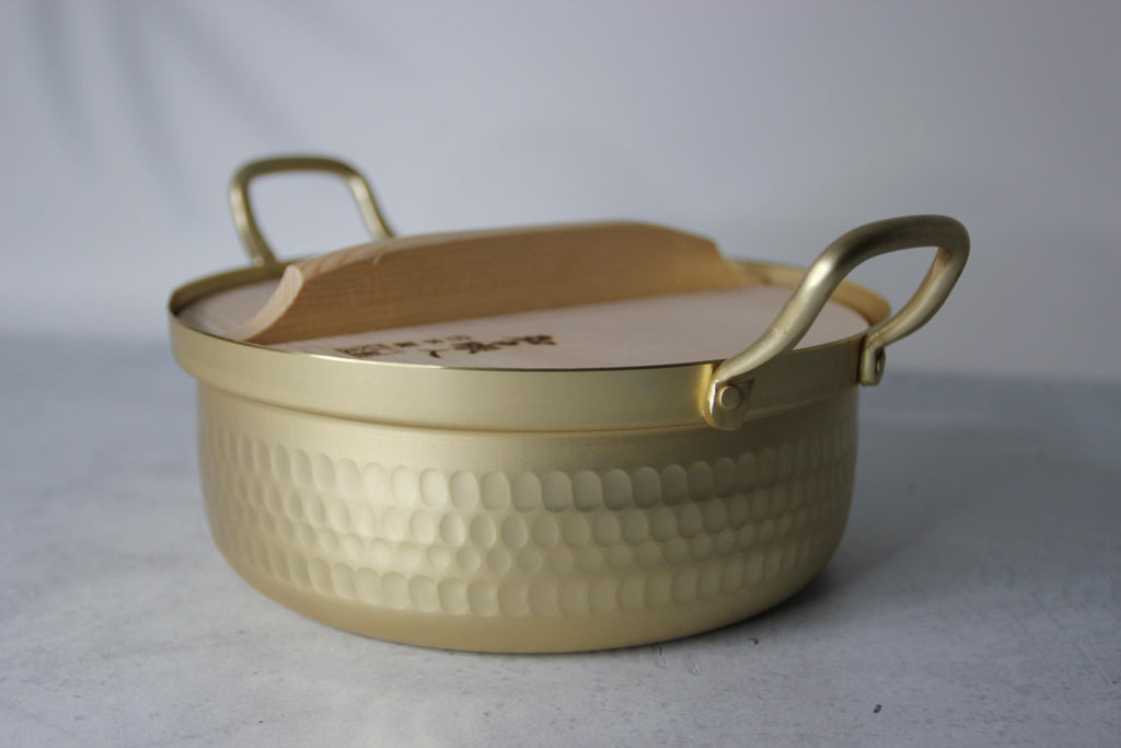 Japanese Shallow Pot 18cm with Wooden Lid  Aluminum Saucepan | Made in Japan Craftsman Cookware | Lightweight Pot | Minimalist Kitchen