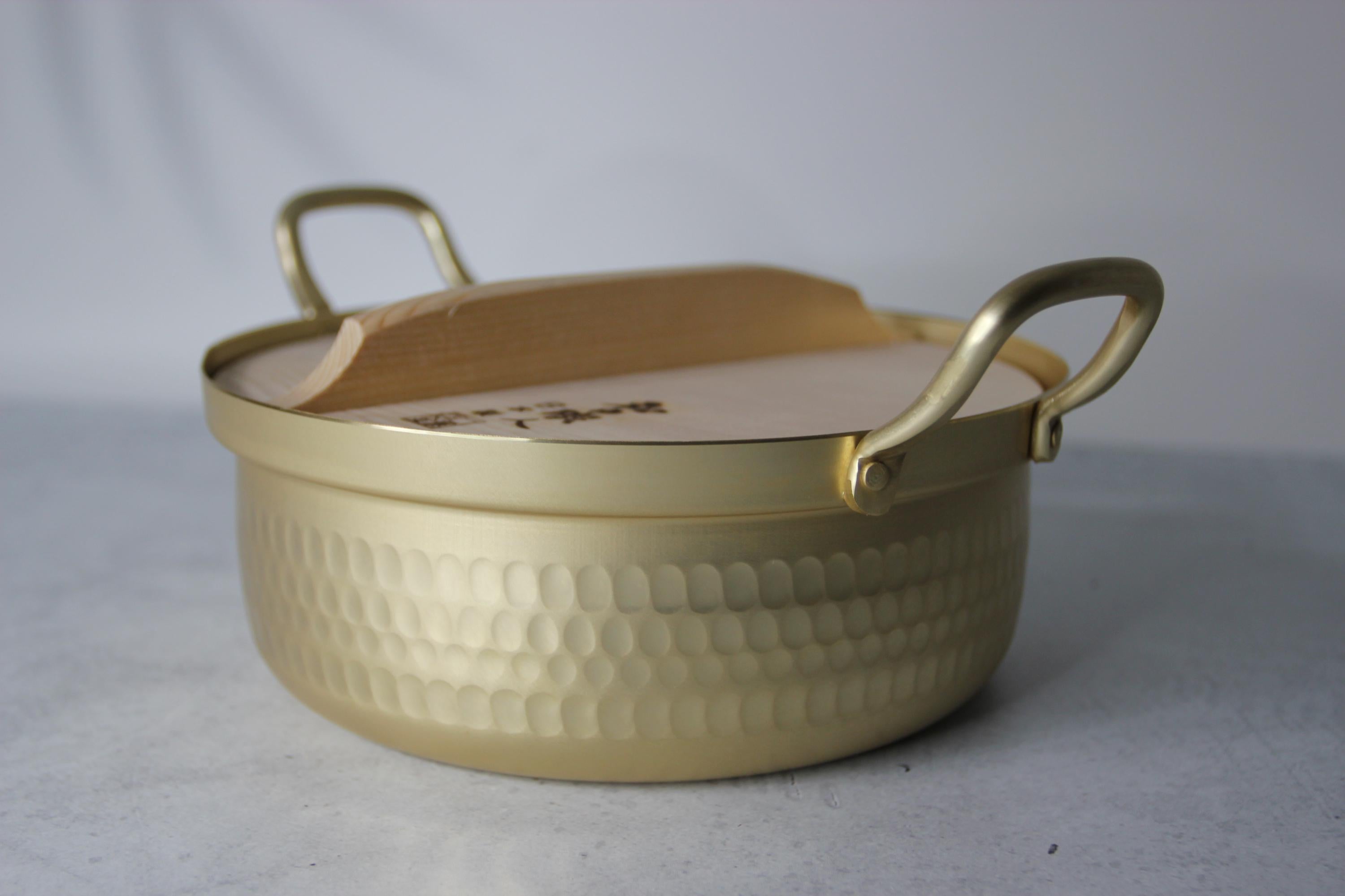 Japanese Shallow Pot 18cm with Wooden Lid  Aluminum Saucepan | Made in Japan Craftsman Cookware | Lightweight Pot | Minimalist Kitchen