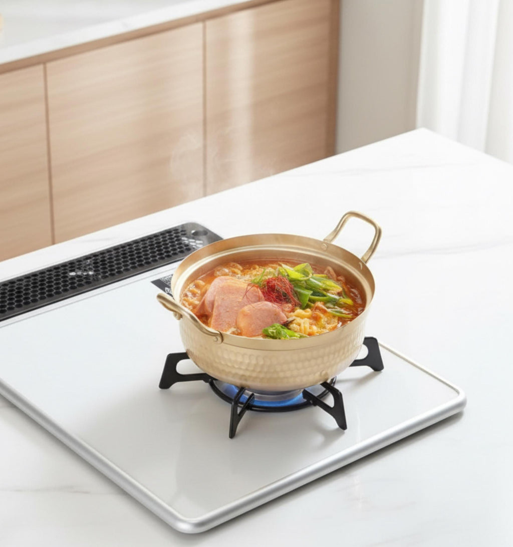 Japanese Shallow Pot 18cm with Wooden Lid  Aluminum Saucepan | Made in Japan Craftsman Cookware | Lightweight Pot | Minimalist Kitchen