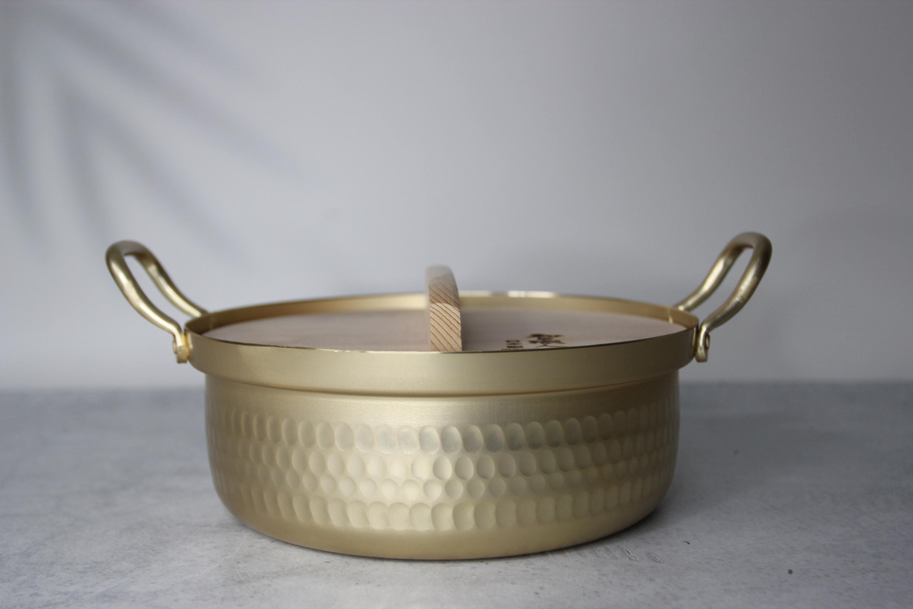 Japanese Shallow Pot 18cm with Wooden Lid  Aluminum Saucepan | Made in Japan Craftsman Cookware | Lightweight Pot | Minimalist Kitchen