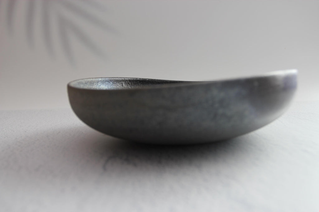 Shigaraki Ware Ceramic Bowl: Rustic Japanese Pottery, Made in Japan
