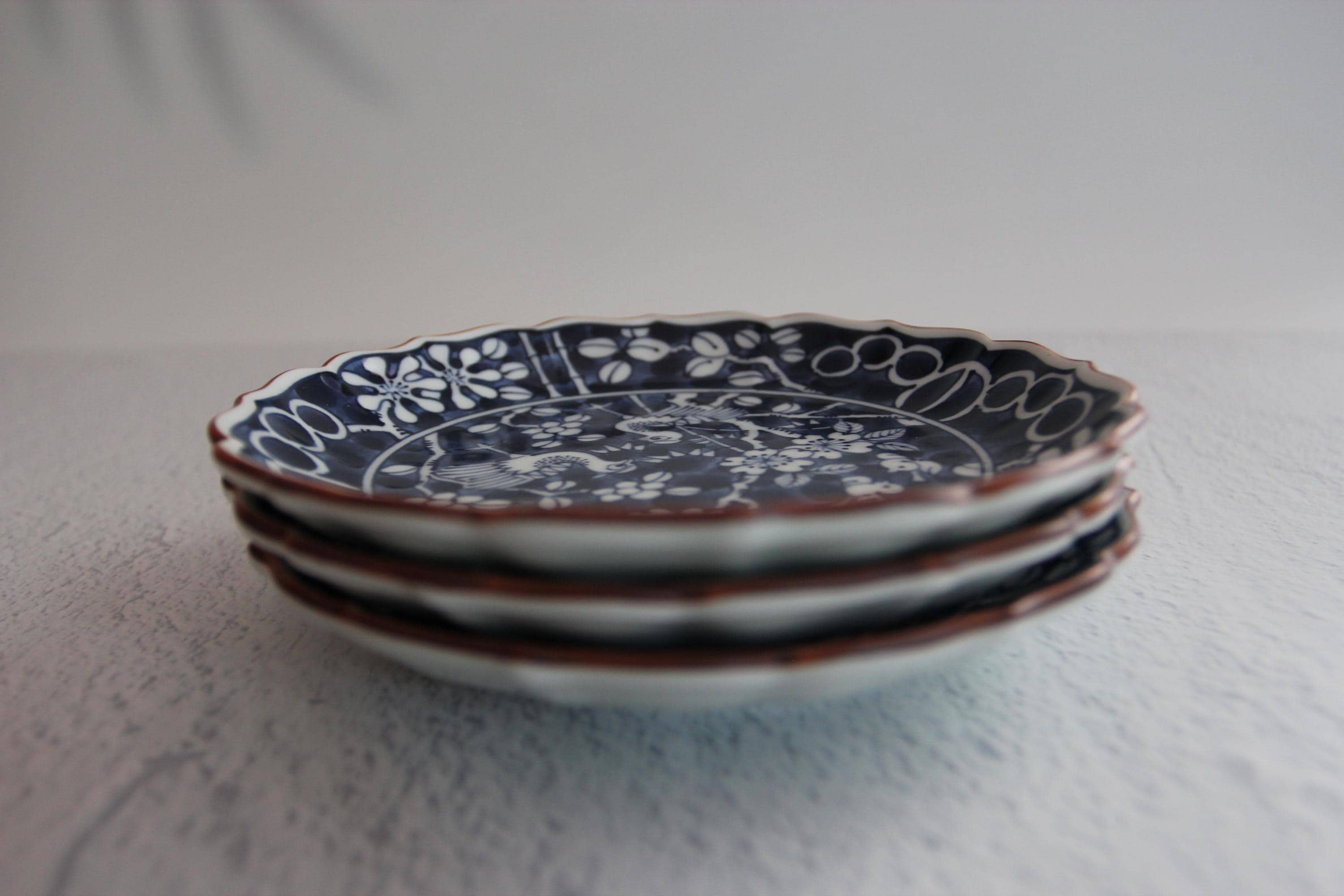 Handmade Hasami Hanadori Rinka Plate  Blue & White Flower and Bird Design