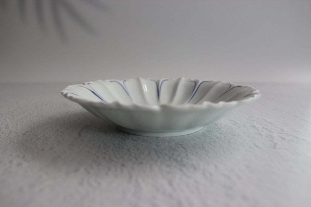 Hand-Painted Hasami Arita Ware Plate: Japanese Porcelain Dish (16.5cm)