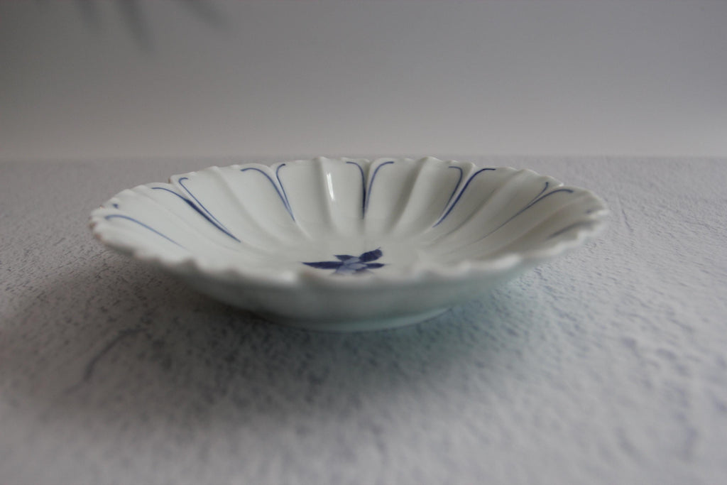 Hand-Painted Hasami Arita Ware Plate: Japanese Porcelain Dish (16.5cm)