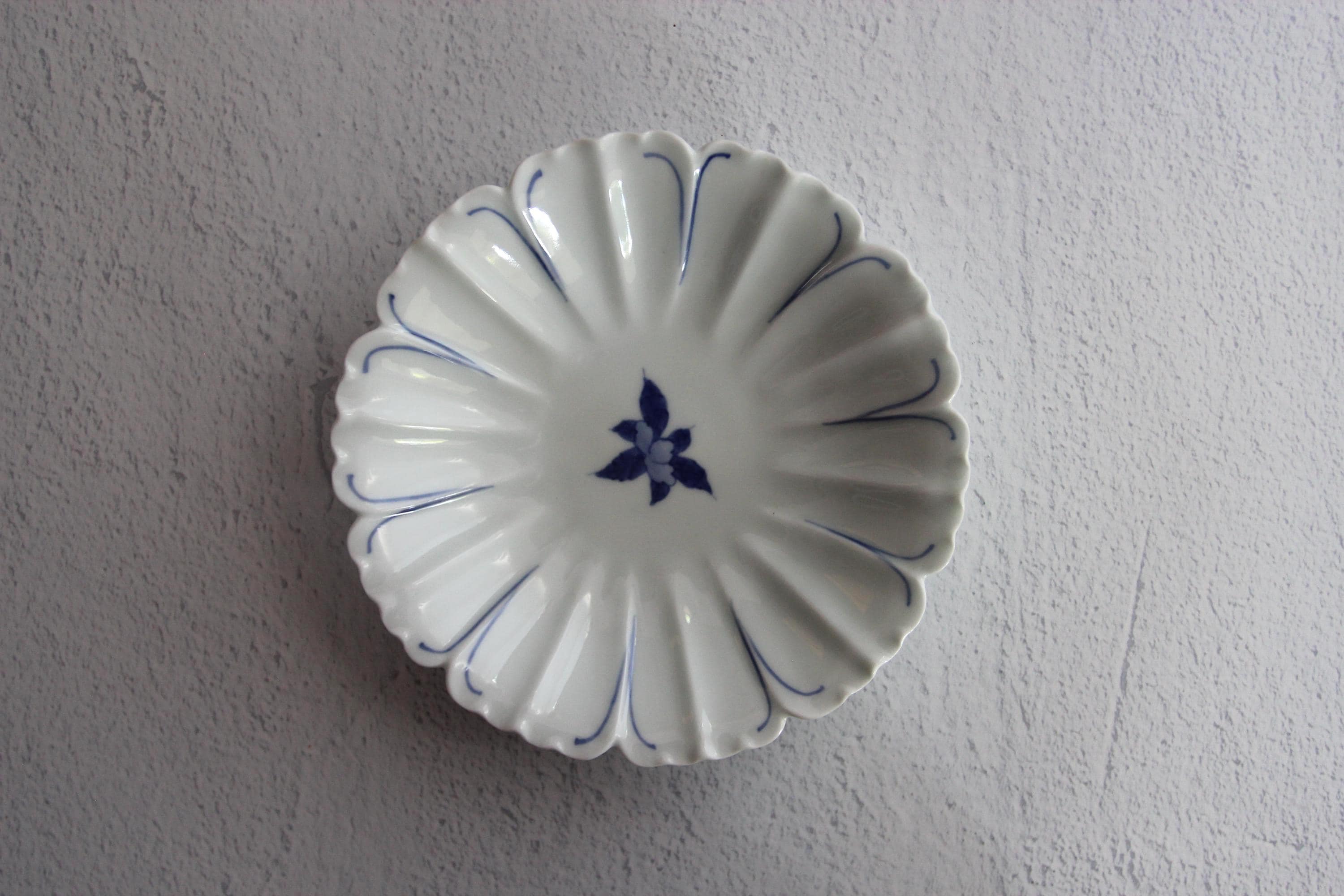 Hand-Painted Hasami Arita Ware Plate: Japanese Porcelain Dish (16.5cm)