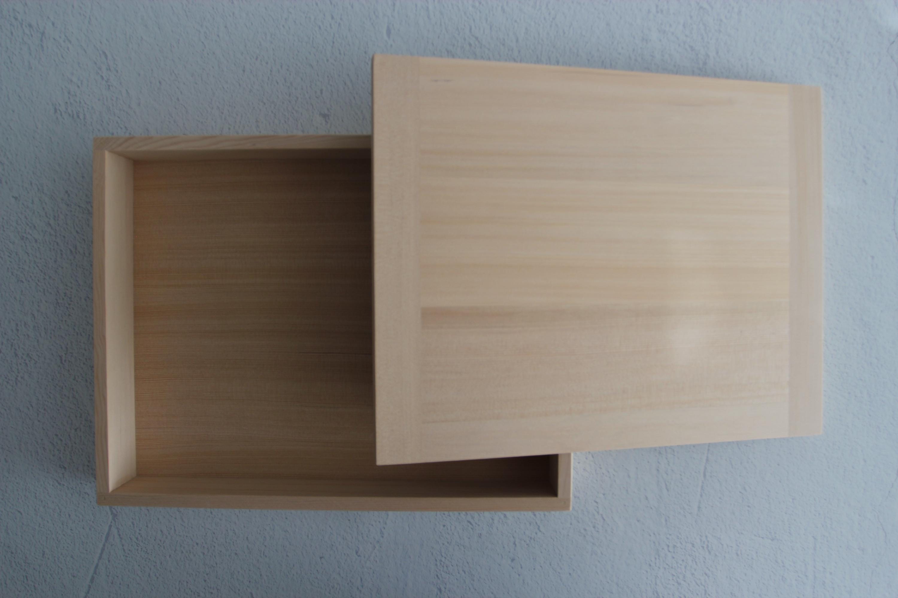 Wooden Dumpling Box with Lid | Japanese Spruce Gyoza Tray, Stackable Pasta Keeper