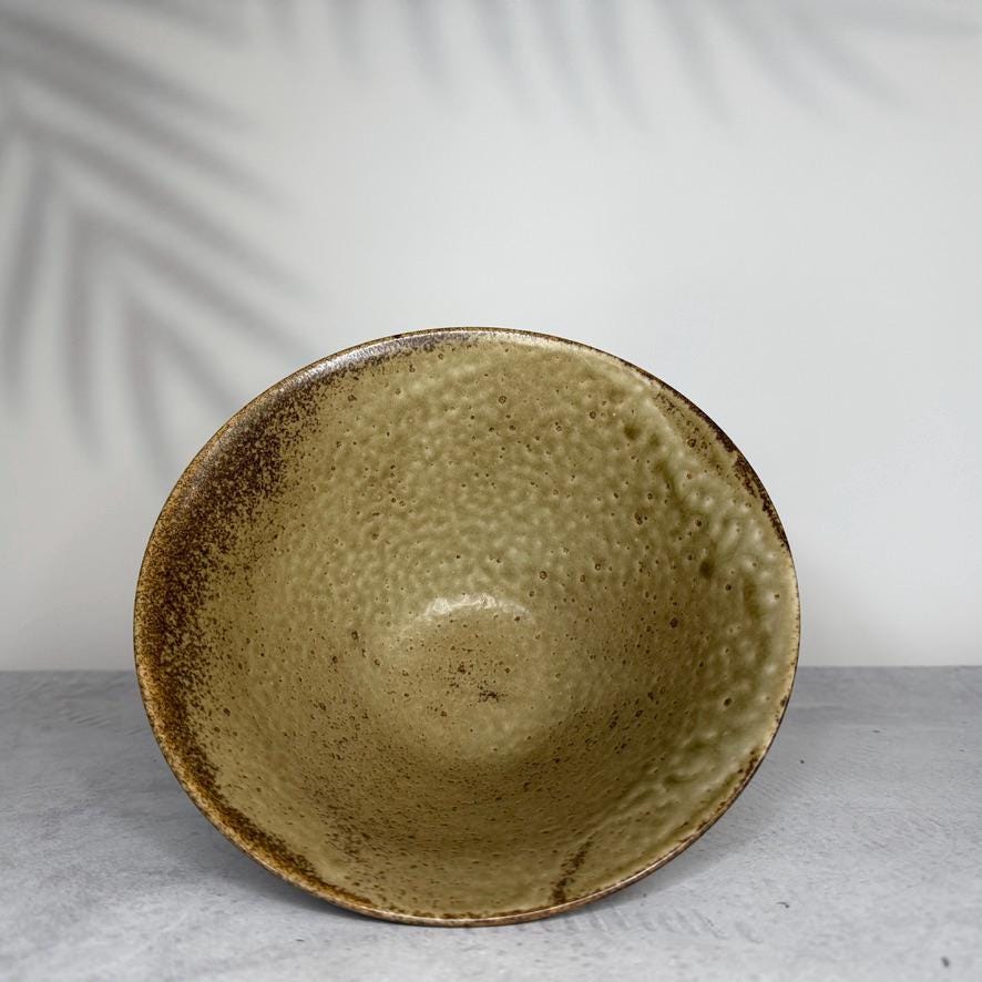 Mino Ware Wabi Kutsuha Sen-dan High Bowl  Japanese Ceramic Large Noodle & Rice Bowl, 1100ml, Made in Japan