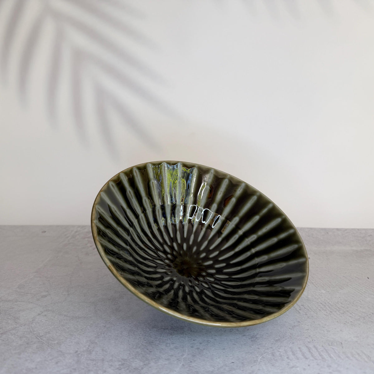 Mino Ware Dark Green Juuso Asaka Medium Bowl