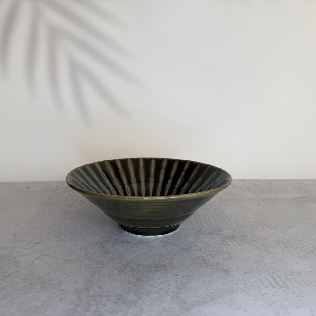 Mino Ware Dark Green Juuso Asaka Medium Bowl