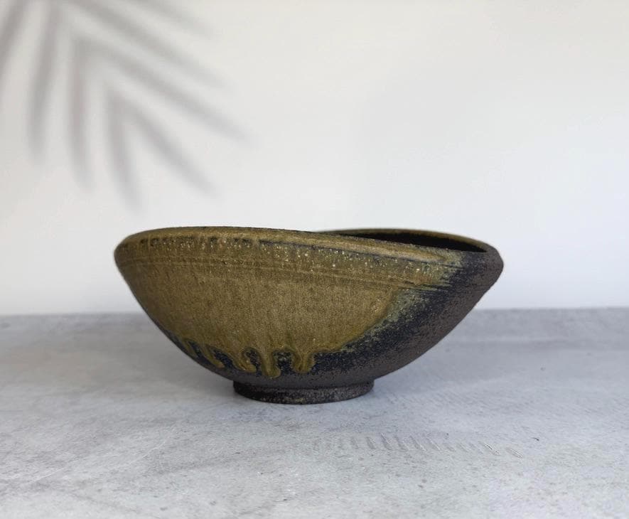 Shigaraki Hechimon Green Drip Bowl | Handmade Japanese Ceramic Serving Bowl | Wabi Sabi Stoneware | Artisan Pottery Made in Japan