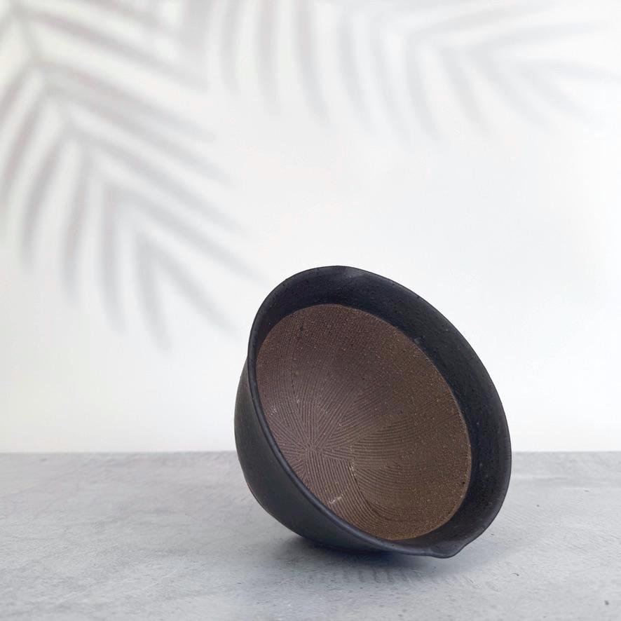 Japanese Suribachi Mortar Bowl | Mino Ware Ceramic Grinding Bowl | Made in Japan | Traditional Japanese Kitchen Tool