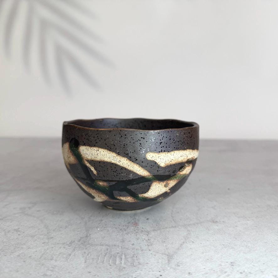 Minoyaki Kairagi Oribe Round Bowl | Japanese Matcha Chawan | Made in Japan